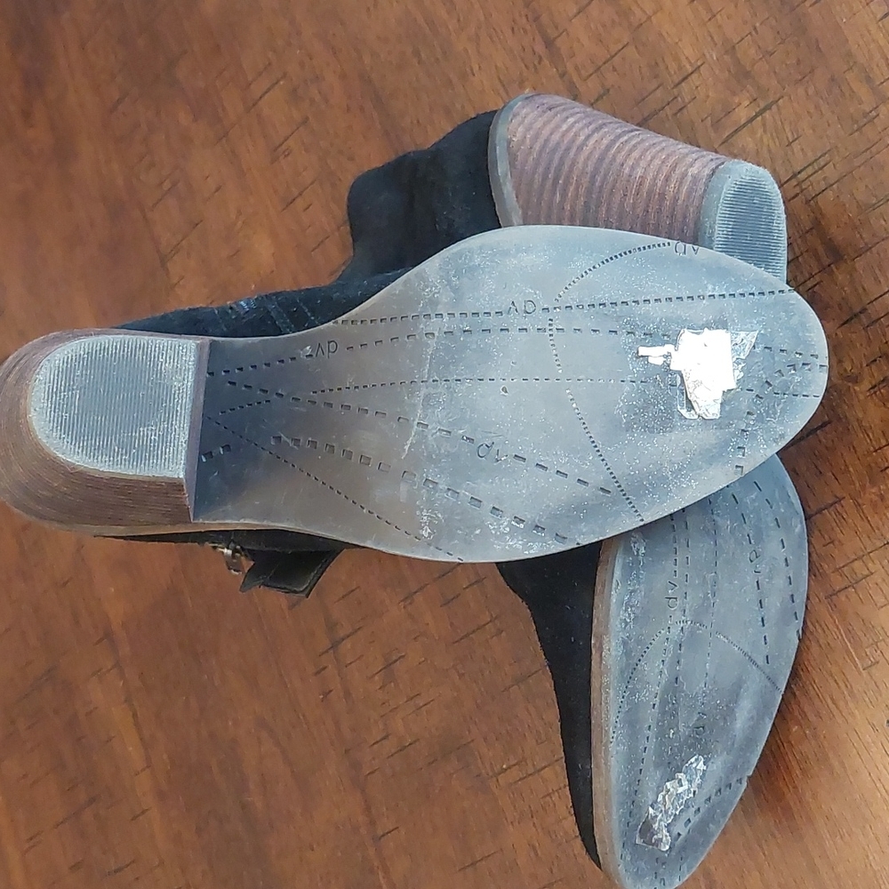 Dolce Vita Black Suede Booties - Picture 5 of 9